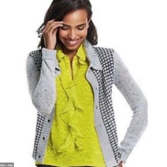 CAbi | #3071 Reign Ruffle Tank Blouse Size XS Citron Yellow - Picture 2 of 7